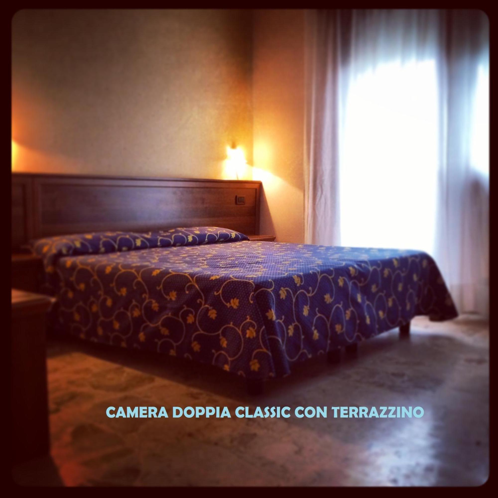 Hotel Miramare Chioggia Sottomarina Con Piscina Экстерьер фото